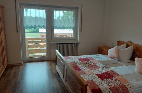 Waldmuenchen Apartment | 100 m² Apartment ∙ 3 bedrooms ∙ 6 guests