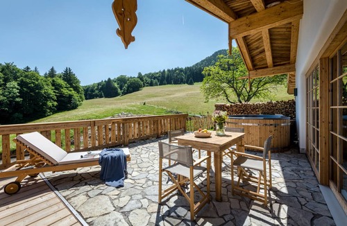 Frasdorf Apartment | 100 m² Apartment ∙ 2 bedrooms ∙ 4 guests