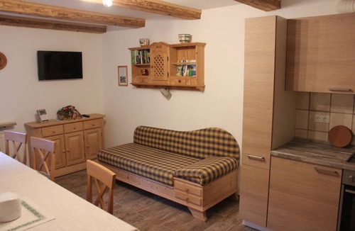 Teisendorf Apartment | 100 m² Apartment ∙ 2 bedrooms ∙ 6 guests