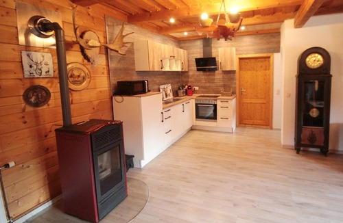 Arnbruck Ski Chalet | 100 m² Chalet ∙ 1 bedroom ∙ 4 guests