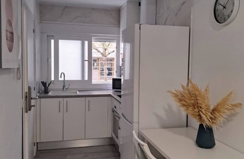 El Pilar Apartment | 10Guests-3minToMetro