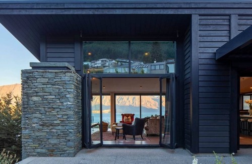 Fernhill House | 11 Aspen Grove by MajorDomo - Luxury Lake View Villa