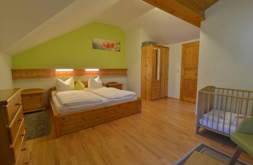 Arnbruck Apartment | 110 m² Apartment ∙ 3 bedrooms ∙ 7 guests