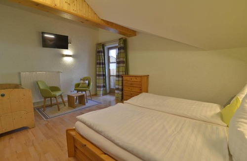 Arnbruck Apartment | 110 m² Apartment ∙ 3 bedrooms ∙ 7 guests