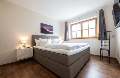 Farchant Apartment | 110 m² Apartment ∙ 3 bedrooms ∙ 6 guests