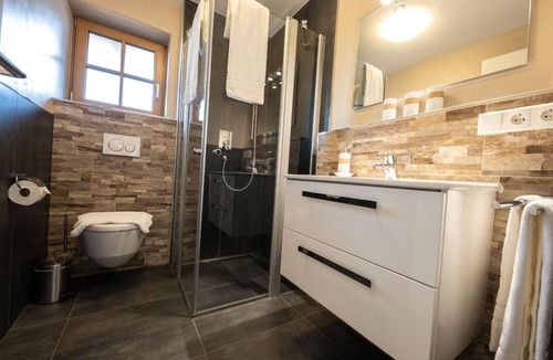 Farchant Apartment | 110 m² Apartment ∙ 3 bedrooms ∙ 6 guests