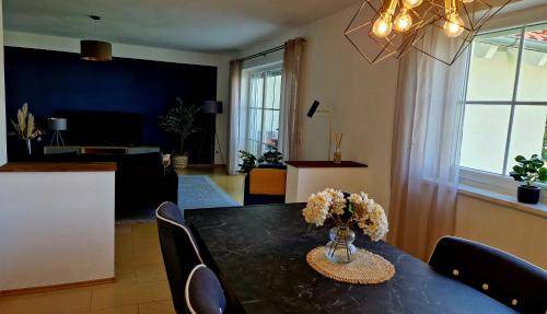 Eitensheim Apartment | 115 m² Apartment ∙ 2 bedrooms ∙ 6 guests