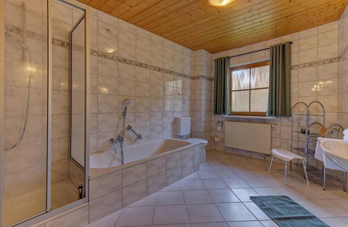 Barnzell Apartment | 120 m² Apartment ∙ 4 bedrooms ∙ 8 guests