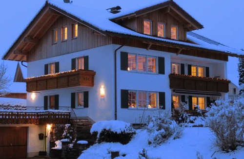 Rueckholz Apartment | 120 m² Apartment ∙ 4 bedrooms ∙ 8 guests
