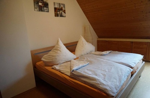 Furstenfeldbruck District Apartment | 120 m² Apartment ∙ 4 bedrooms ∙ 7 guests