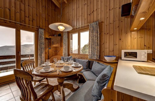 Riddes House | 120 m² House ∙ 3 bedrooms ∙ 8 guests