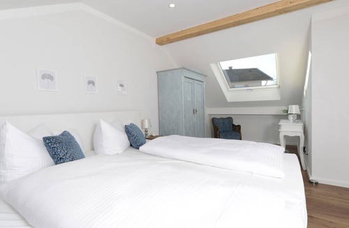 Breitbrunn a. Chiemsee Apartment | 125 m² Apartment ∙ 4 bedrooms ∙ 8 guests