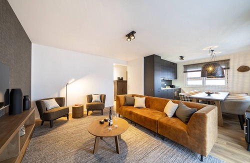 Zwiesel House | 125 m² Bungalow ∙ 4 bedrooms ∙ 8 guests