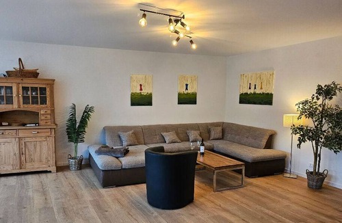 Schwarzenbach House | 125 m² House ∙ 3 bedrooms ∙ 6 guests