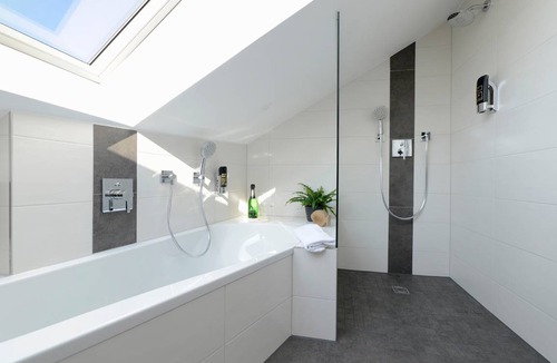 Breitbrunn a. Chiemsee Apartment | 128 m² Apartment ∙ 4 bedrooms ∙ 8 guests
