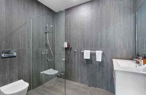Lake Hayes Condo | 12th Avenue Queenstown Suite 14