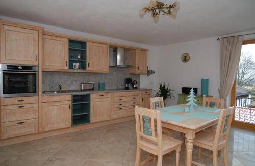 Feldkirchen-Westerham Apartment | 130 m² Apartment ∙ 3 bedrooms ∙ 8 guests