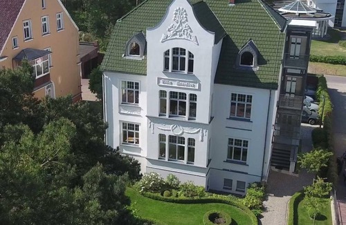 Ahlbeck Apartment | 130 m² Apartment ∙ 2 bedrooms ∙ 6 guests