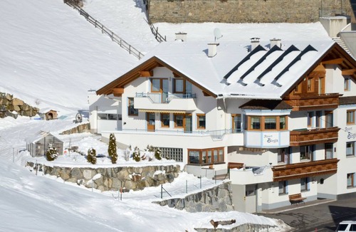 Kappl Apartment | 130 m² Apartment ∙ 4 bedrooms ∙ 14 guests