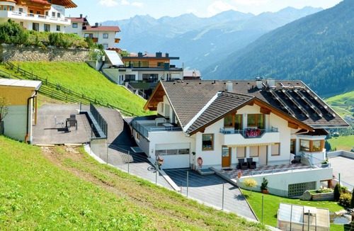 Kappl Apartment | 130 m² Apartment ∙ 4 bedrooms ∙ 14 guests