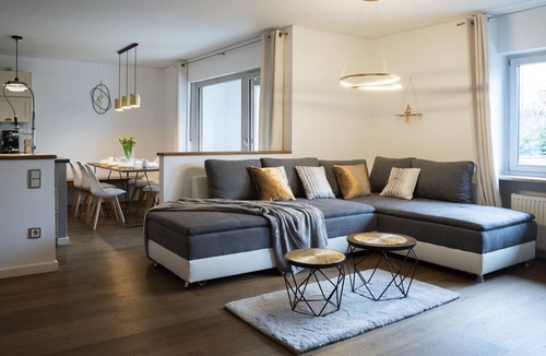 Rosenheim Apartment | 130m2 Loft - Private roof terrace/Netflix/coffee/bathtub/free parking