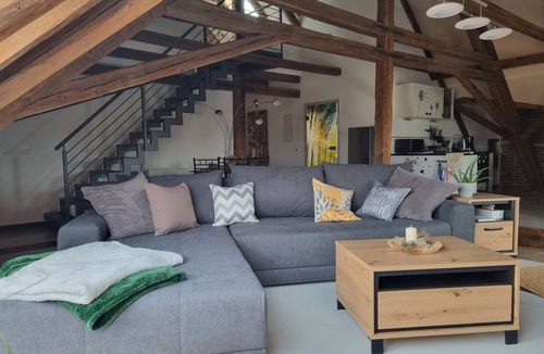 Schirgiswalde-Kirschau Apartment | 135m² Galeriewohnung mit Aussicht 4-6 Gäste Aufbettung bis 8 Gäste