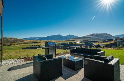 Jacks Point House | 145 m² House ∙ 4 bedrooms ∙ 6 guests