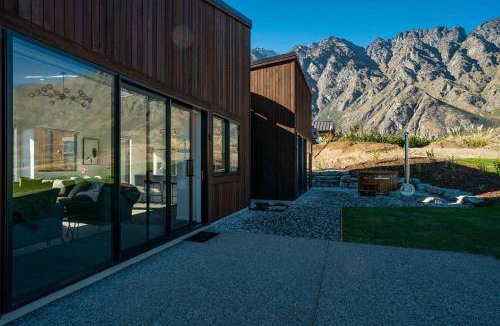 Jacks Point House | 145 m² House ∙ 4 bedrooms ∙ 6 guests