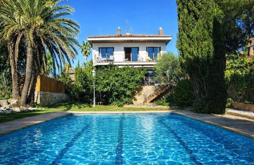 Sitges Villa | 15 min. drive from Sitges Villa El Ranch 10 min. walk to the beach Jacuzzi 14P