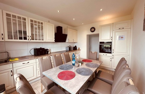 Dortmund Apartment | 150 | Hot Tub | Roof Terrace | Beautiful view