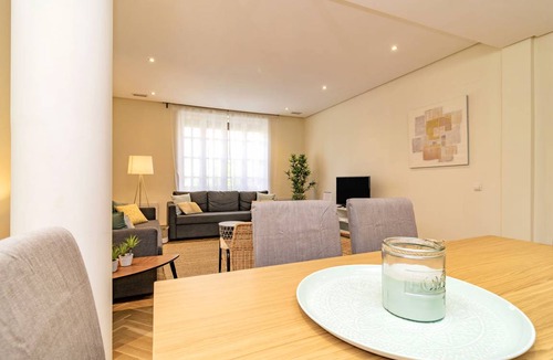 Castellana Apartment | 150 m² Apartment ∙ 3 bedrooms ∙ 8 guests