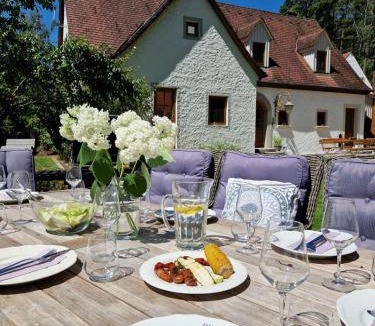Weidenbach House | 150 m² House ∙ 3 bedrooms ∙ 10 guests