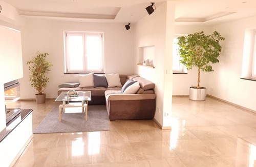 Munchen District Apartment | 160 sqm modern apartment with nature on the doorstep