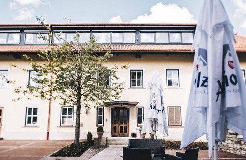Altenmarkt an der Alz Hotel | 17 m² Hotel ∙ 4 guests