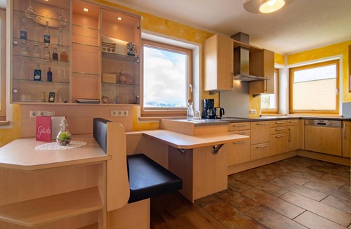 Kolsassberg Apartment | 170 m² Apartment ∙ 3 bedrooms ∙ 8 guests
