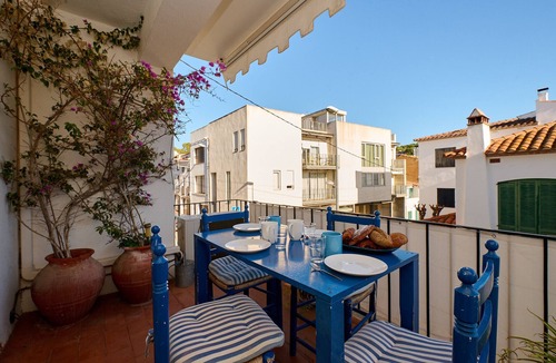 Llafranc Apartment | 1LUCK 01- Beautiful 3-bedroom apartment located near Llafranc beach