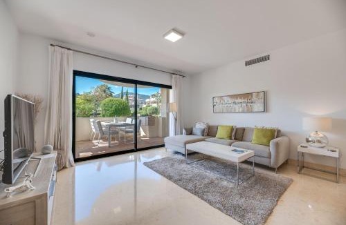 Benahavis Apartment | 2-bed apartment in Capanes del Golf