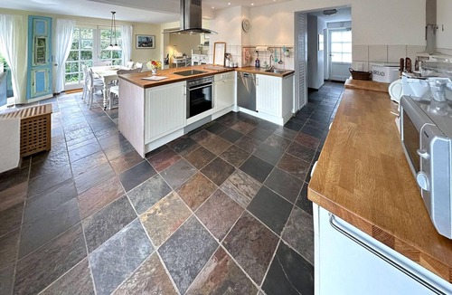 Warthe House | 2 bedroom accommodation in Warthe