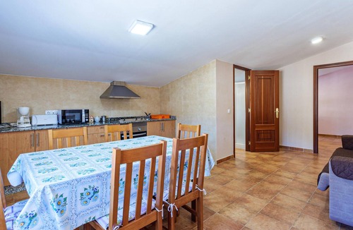 Samieira Apartment | 2 bedroom accommodation in Poio