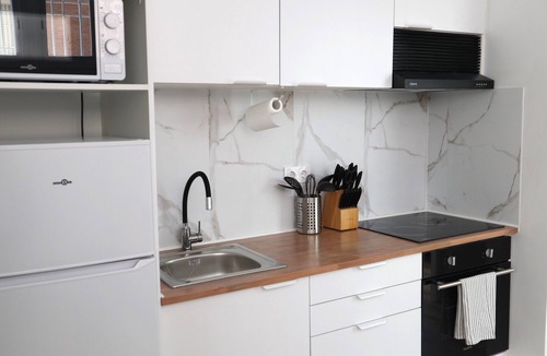 Ventas Apartment | 2-bedroom apartment in enjoyable Madrid with WiFi, AC B2