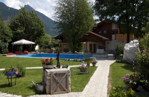 Grassau Apartment | 2. Fewo Zahmer Kaiser, 25 qm, 1-2 Pers., Wohn-Schlafraum, Westbalkon