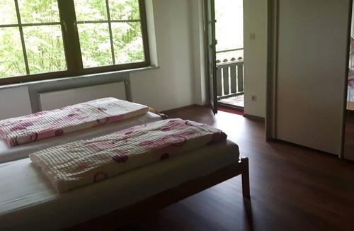 Wilhelmsthal House | 2 houses together. 60 meters wide. In the forest. No neighbor.
