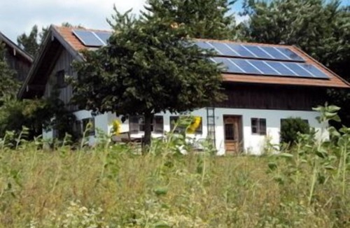 Hebertsfelden Apartment | 2-stöckiges Ferienhaus mit 4 Schlafzimmern und großer Südterrasse