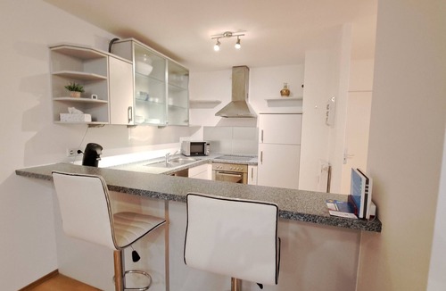 Sendling - Westpark Apartment | 2 Zi Wohnung, Nähe Harras U6/s7, 4-5 Personen
