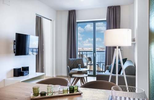 Wismar Apartment | 2-zimmer-apartment mit Balkon in Außergewöhnlicher Hafenlage mit Tollem Ausblick