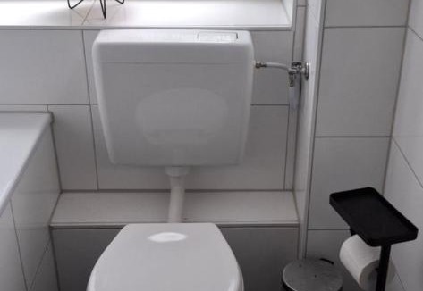 Hamm-Heessen Apartment | 2-Zimmer-Apartment "Stay-at-AJ Homes Hamm" mit komplett ausgestatteter Küche, Balkon, 4 Hotel-Boxspringbetten & Schlafsofa sowie kostenlos inklusive Bettwäsche & Handtücher, Verbrauchsartikel, Parkplatz, WiFi & SmartTV