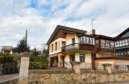 Lierganes House | 200 m² House ∙ 4 bedrooms ∙ 9 guests