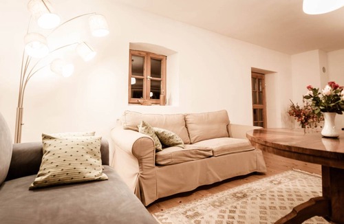 Pfarrkirchen House | 200 m² Motel ∙ 4 bedrooms ∙ 8 guests