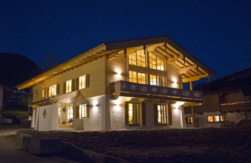 Reit im Winkl Ski Chalet | 220 m² Chalet ∙ 5 bedrooms ∙ 9 guests