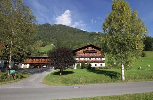 Matrei in Osttirol Hotel | 25 m² Hotel ∙ 1 bedroom ∙ 2 guests